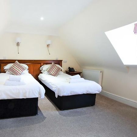 The Bishops Table Hotel Farnham  Bagian luar foto